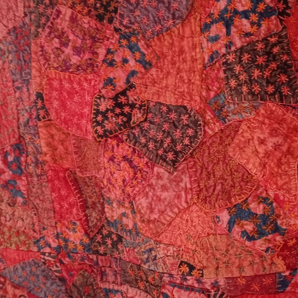 Unique Gorgeous King Size Vintage Patchwork Batik Bedspread from India - Picture 5 of 15